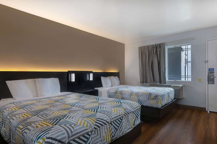 Room 21 of 30