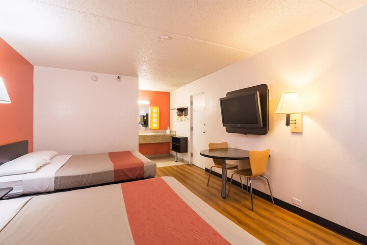 Room 29 of 33