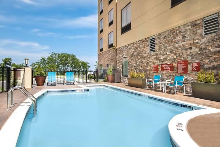 Pool 7 of 32
