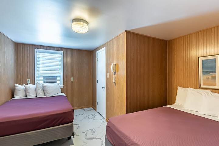 Room 48 of 61