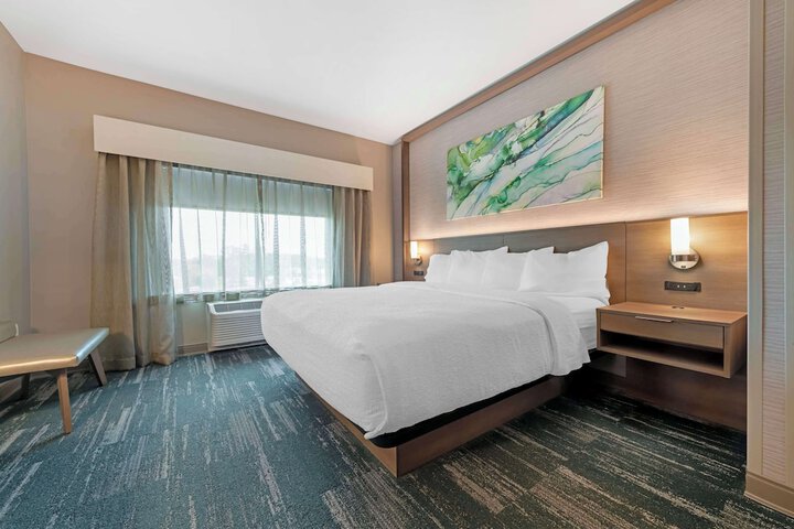 Room 13 of 42