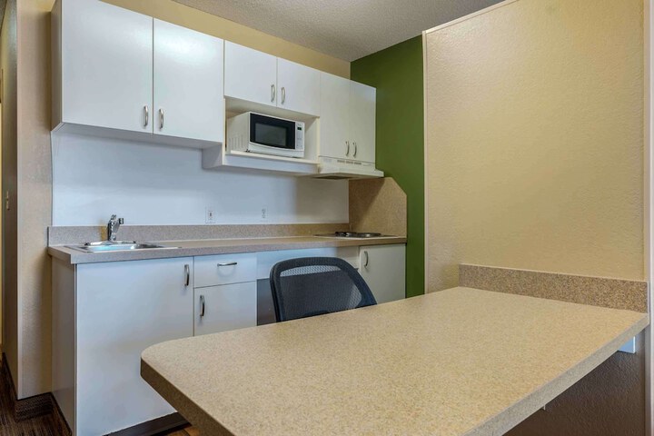 Room 14 of 31