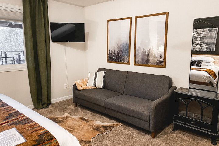Room 85 of 111