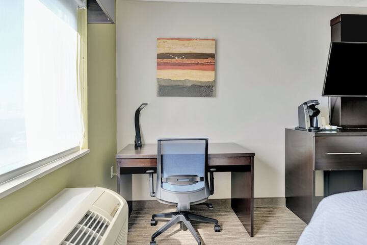Room 53 of 163