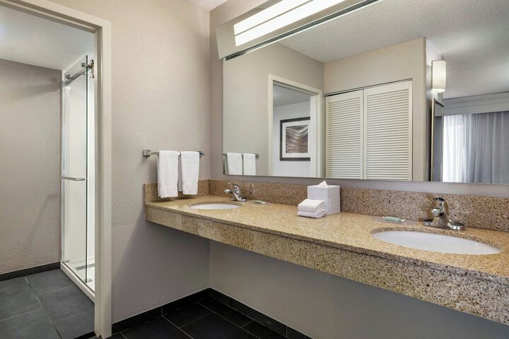 Courtyard by Marriott Charlotte / Matthews