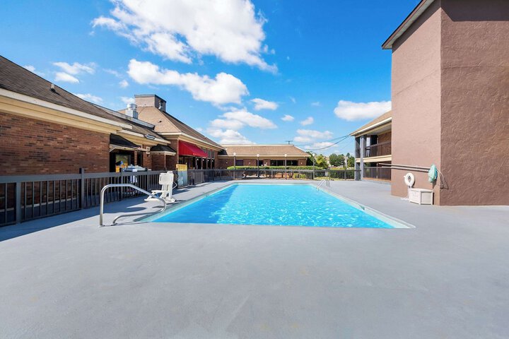 Pool 11 of 57