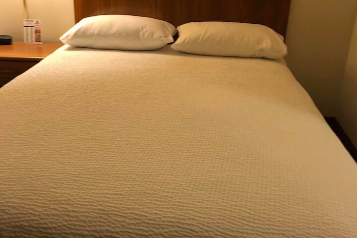 Room 10 of 37