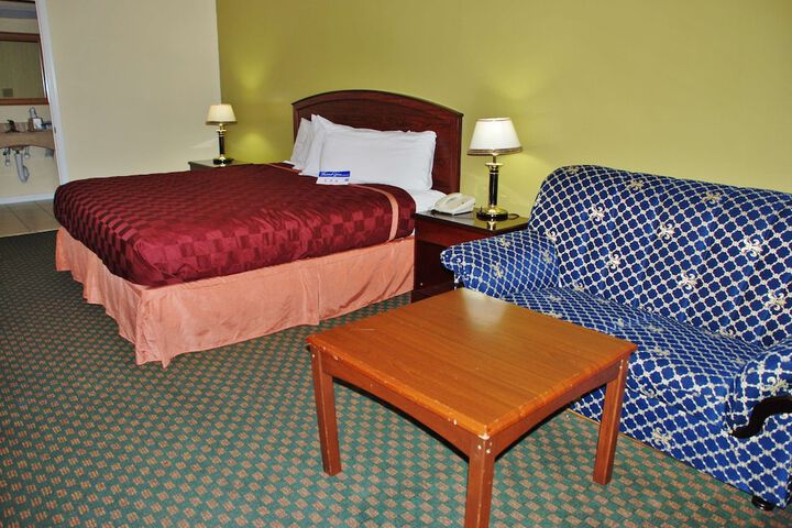 Room 8 of 23