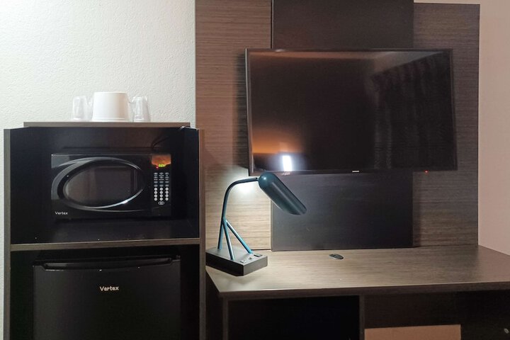Room 11 of 24