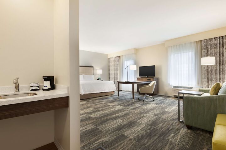Hampton Inn & Suites Niles / Warren