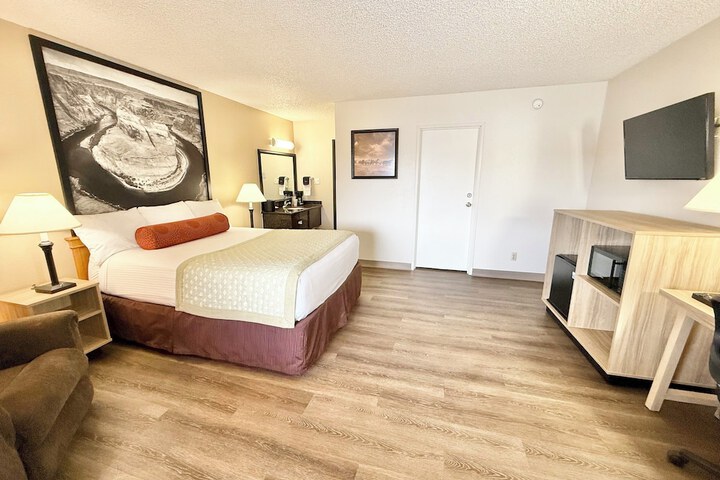 Room 14 of 22