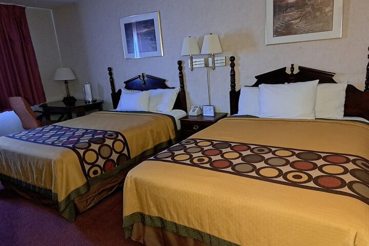 Room 11 of 11