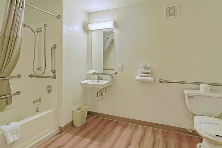 Room 7 of 17