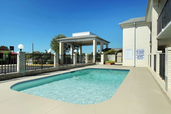 Pool 3 of 17