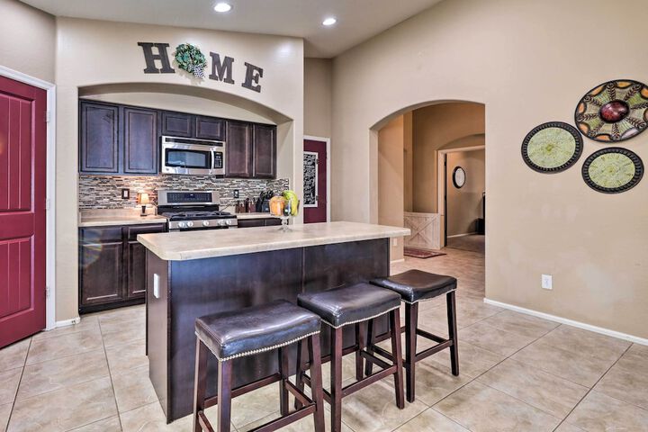 Maricopa Home w / Swim-up Bar Heated Pool & Slide