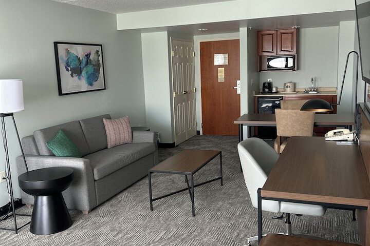 Wingate by Wyndham Green Bay / Airport
