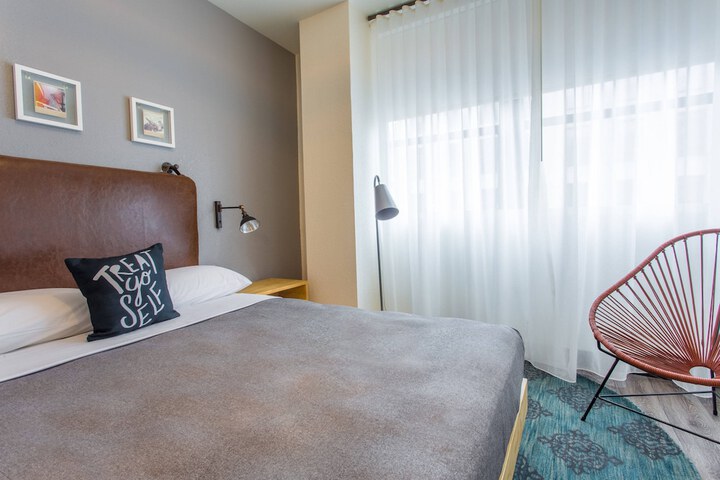 Room 40 of 54