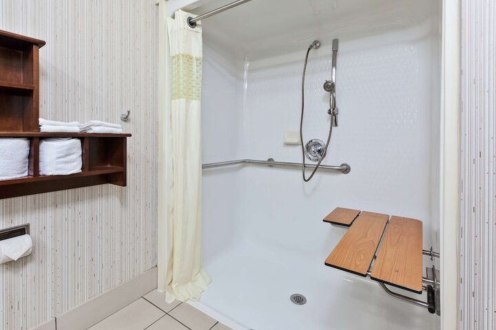 Room 20 of 27