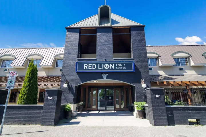 RED LION INN & SUITES ABBOTSFORD