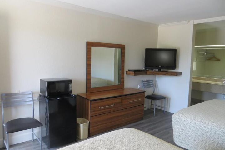 Room 17 of 31