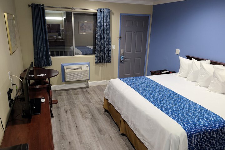 Room 37 of 44