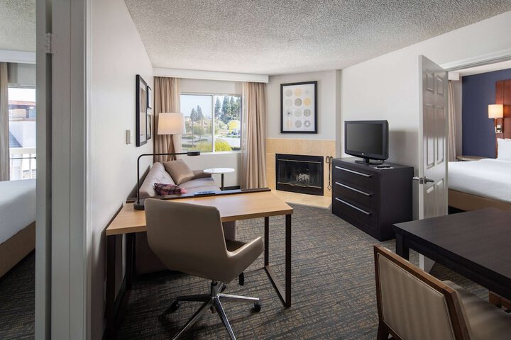 Room 13 of 29
