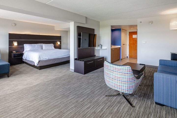 Room 17 of 42