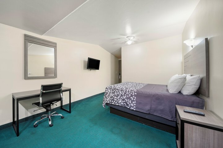 Room 22 of 66