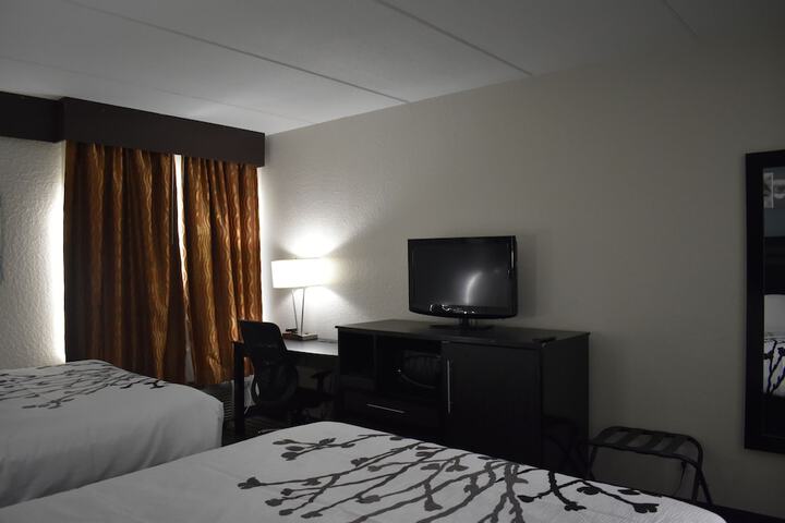 Room 67 of 142