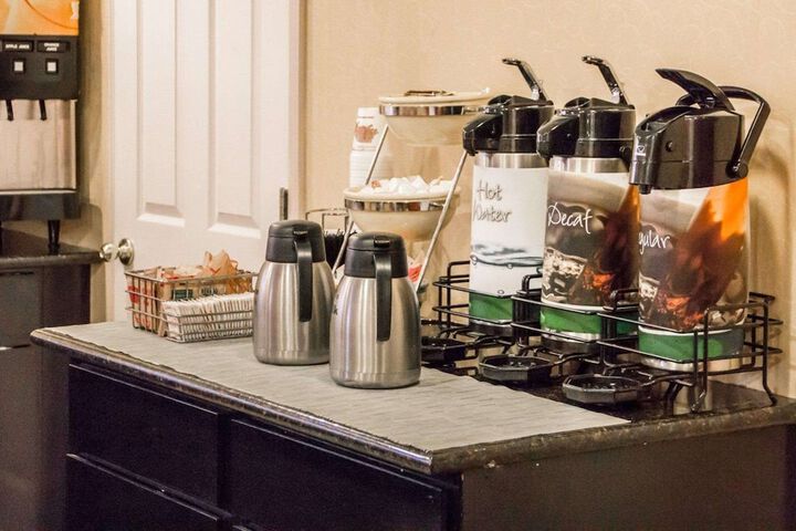 Breakfast/Coffee Service 27 of 34