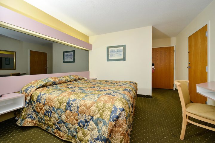 Room 14 of 20