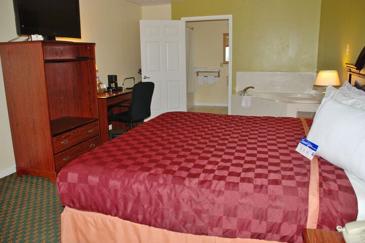 Room 9 of 23