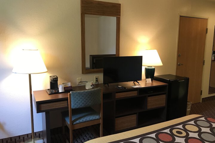 Super 8 by Wyndham Canonsburg / Pittsburgh Area