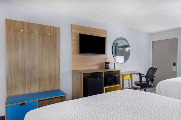 Room 22 of 32