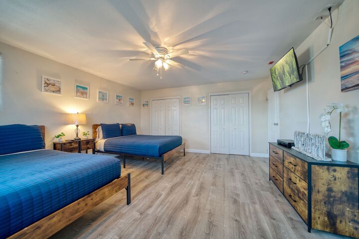 Room 21 of 38