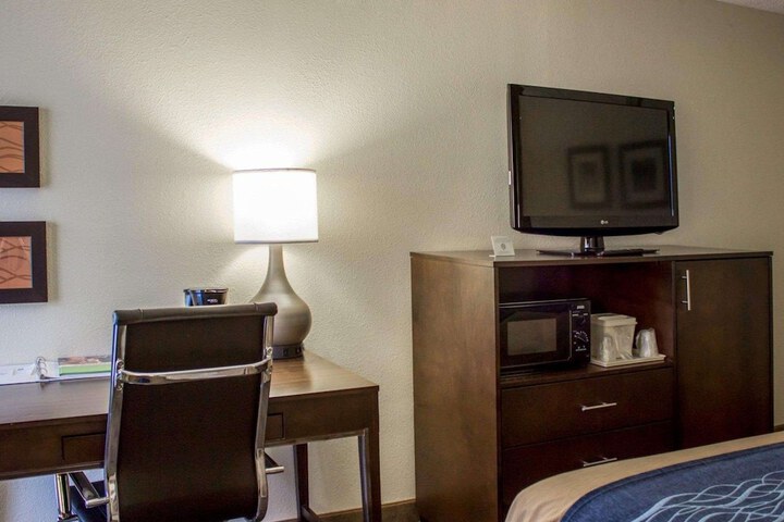 Room 9 of 27