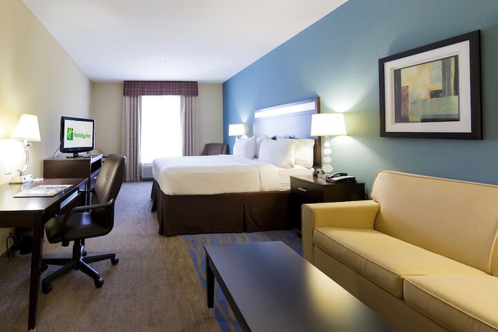 Room 32 of 60