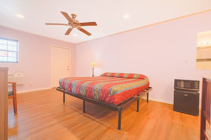 Room 14 of 64