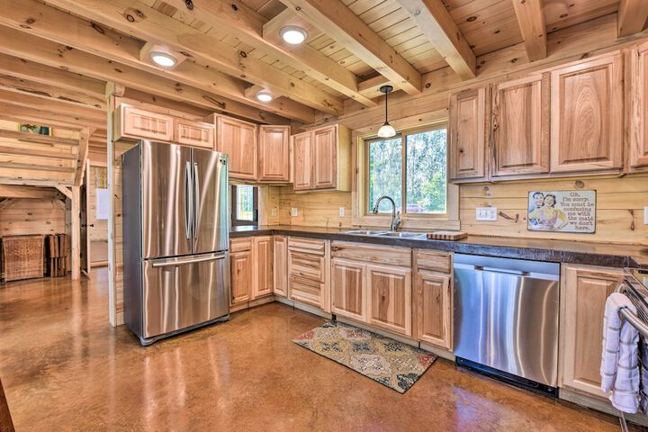 Spacious Pearl Lake Retreat w / Yard & Private Dock