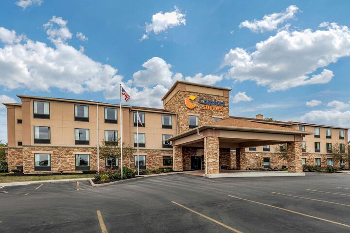 Hotel 2 of 32