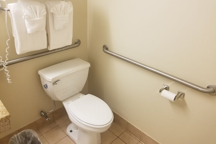 Room 25 of 86