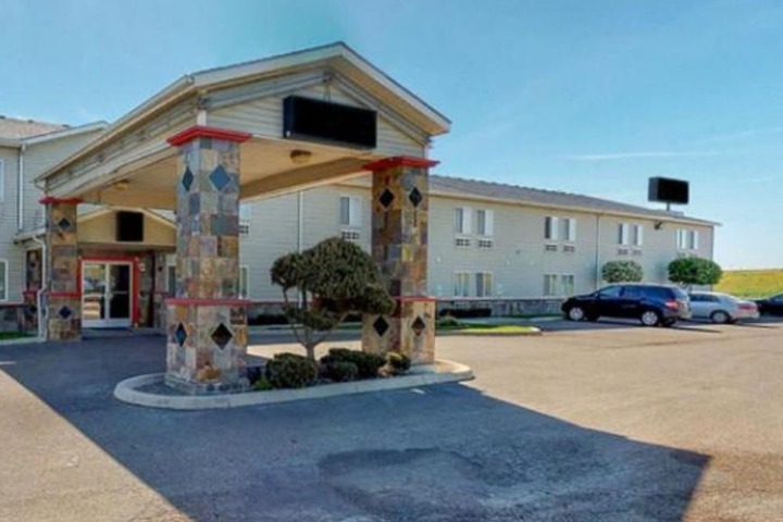 FairBridge Inn & Suites Sunnyside