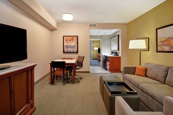 Room 48 of 94