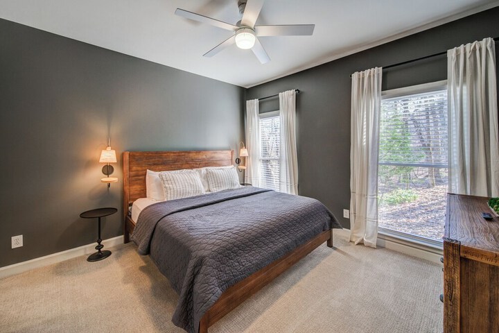 Lux Mountain Home! Golf / Lake/ EV / Game Room