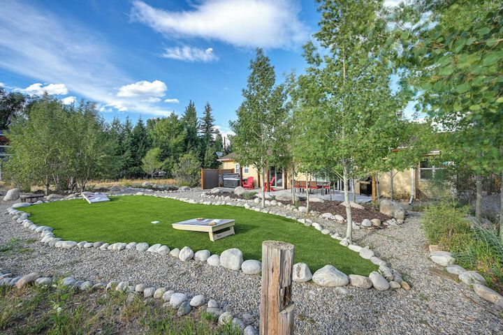 Charming Buena Vista Home w / Private Hot Tub!