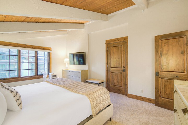 The Lodge at Vail a RockResort by Vail Resorts