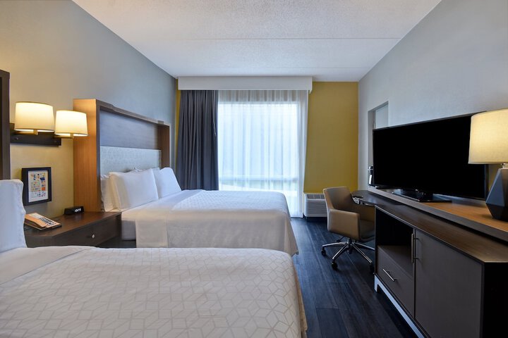 Room 73 of 170