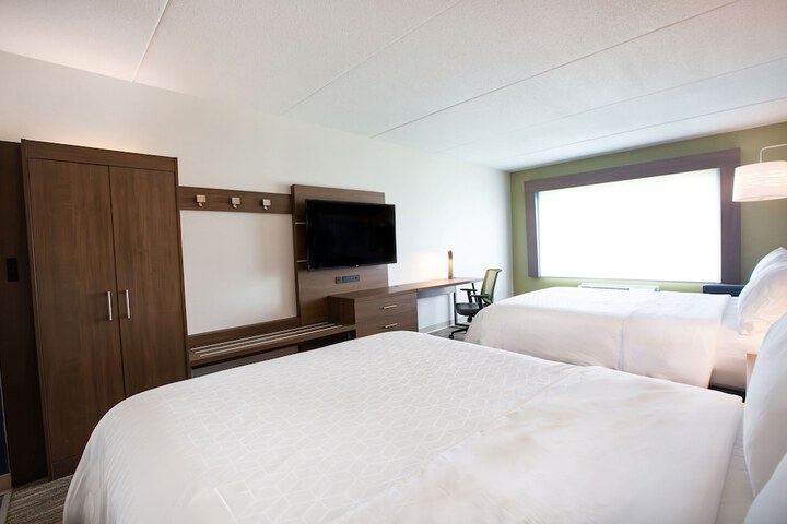Room 63 of 107