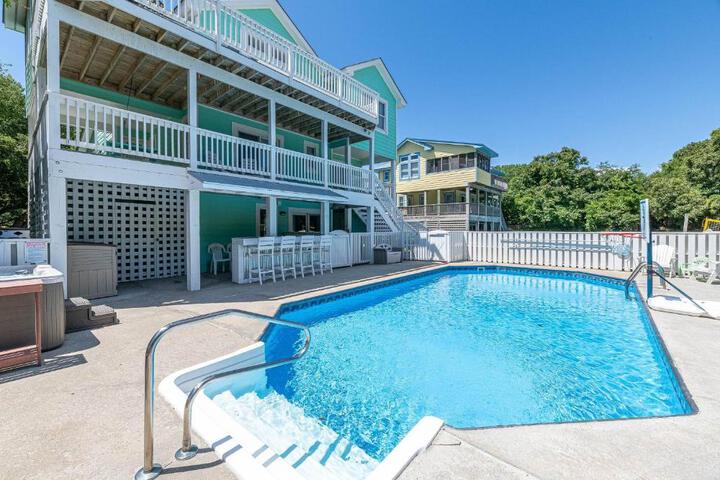 Family Tradition - Duck Landing Oceanside, 130 Yds to Beach, Pool, Hot Tub, Tiki Bar