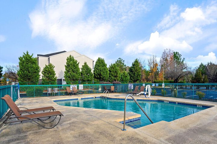 Pool 9 of 55